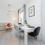 Old Town Browar Lubicz Apartment